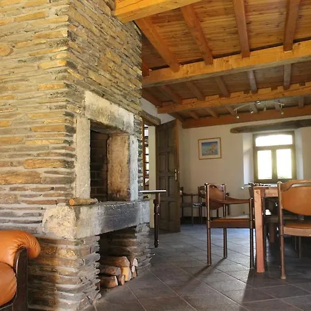 Het Huis Hiernaast *