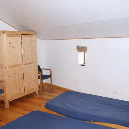 Het Huis Hiernaast